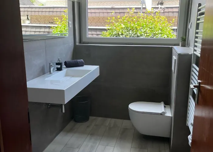 Haus Haller 5 招待所